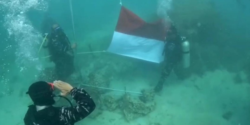 Berkhidmat di Dasar Laut