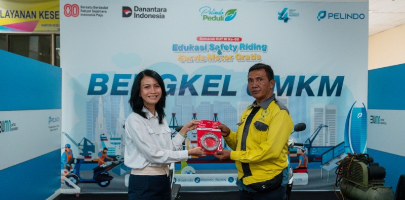 Ojek Dapat Kado Servis Motor Gratis di HUT Kemerdekaan