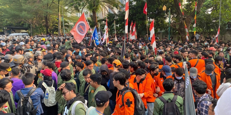 Polda Metro Dijebol Pendemo, Teriakan Pembunuh Menggema