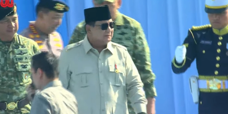 Prabowo Pimpin Upacara Gelar Pasukan Operasional dan Kehormatan Militer di Batujajar