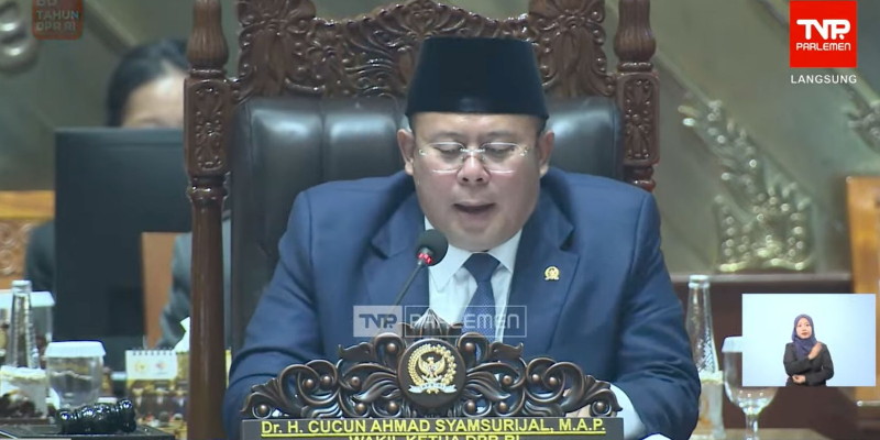 Tok<i>!</i> DPR Sahkan RUU Haji dan Umrah