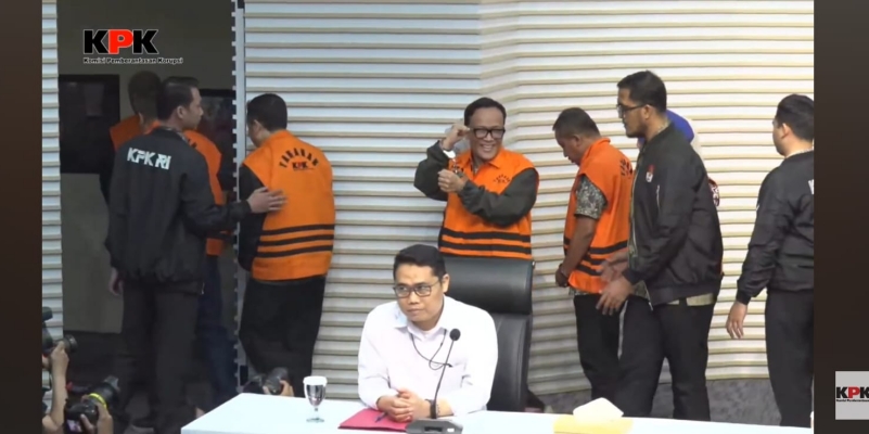 Jokowi dan Relawan Bikin Tambah Kotor Indonesia