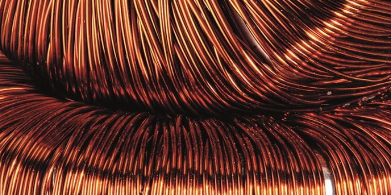 Harga Tembaga LME Menguat Terdepresiasi Dolar AS