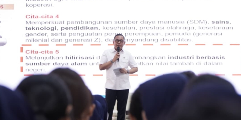 Wamen Todo Dorong Mahasiswa Bersiap Hadapi Persaingan Ekonomi Global