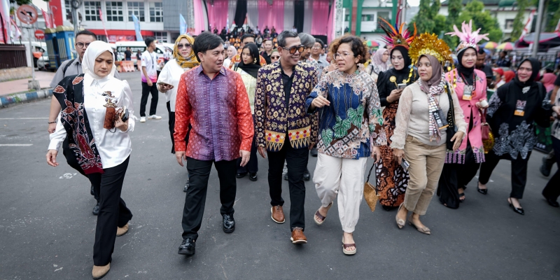 Jember Fashion Carnaval Fenomena Budaya Dunia