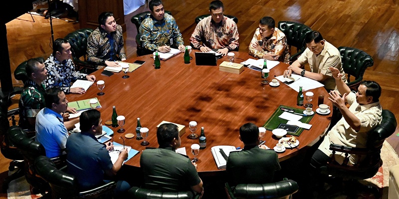 Meneropong Geopolitik