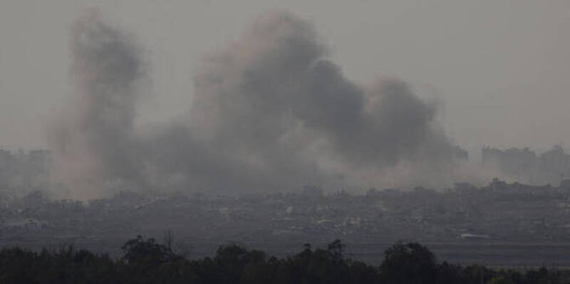 Israel Hujani Gaza Timur dengan Bom saat Netanyahu Janjikan Serangan Kilat