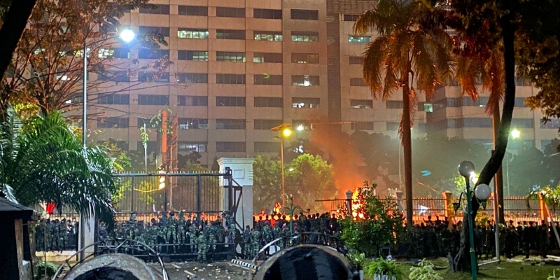 Gelombang Amarah Rakyat Meluas ke Berbagai Tempat