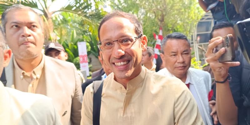 Nadiem Makarim Bungkam Saat Ditanya Kesiapan jadi Tersangka Korupsi Google Cloud