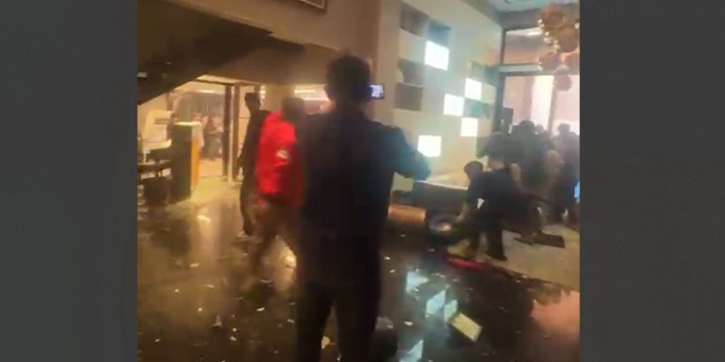 Rumah Sahroni Diamuk Massa, Lexus Hancur dan Barang-barang Dijarah