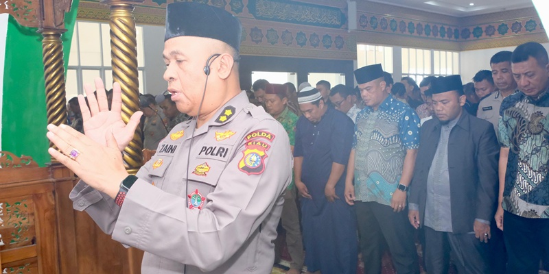 Polda Riau Laksanakan Salat Gaib Doakan Affan Kurniawan
