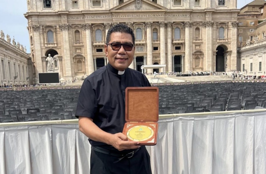Penghargaan Martabat Kemanusiaan dari GP Ansor Diterima di Vatikan
