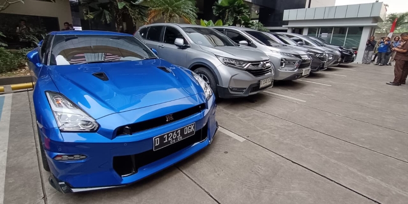 KPK Pamerkan 22 Kendaraan Hasil OTT Noel