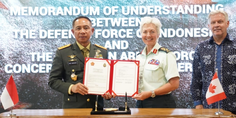 Perkuat Hubungan Militer, TNI dan Angkatan Bersenjata Kanada Tanda Tangani MoU
