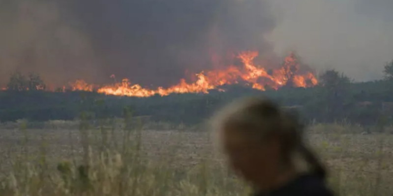 Kebakaran Besar di Prancis Selatan, 8.000 Hektar Lahan Hangus Dilalap Api