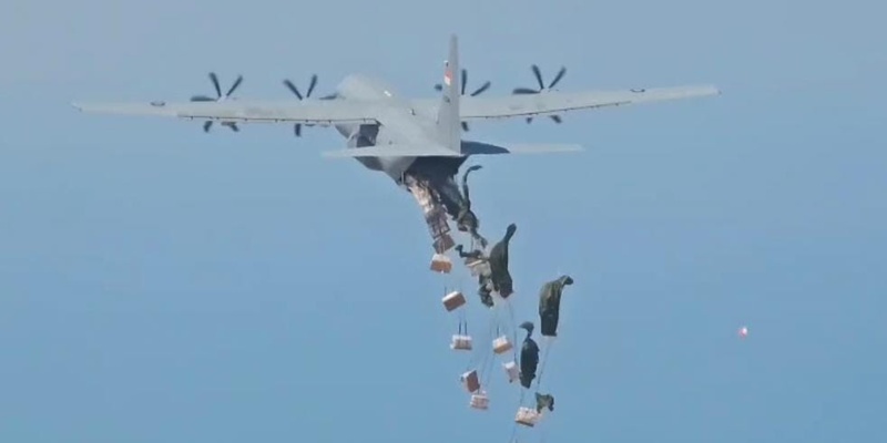 Pesawat TNI AU Salurkan Bantuan Buat Warga Gaza