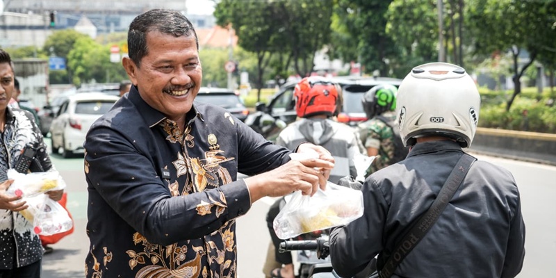 Jumat Berkah Ditjenpas Bagikan 500 Paket Makanan Gratis