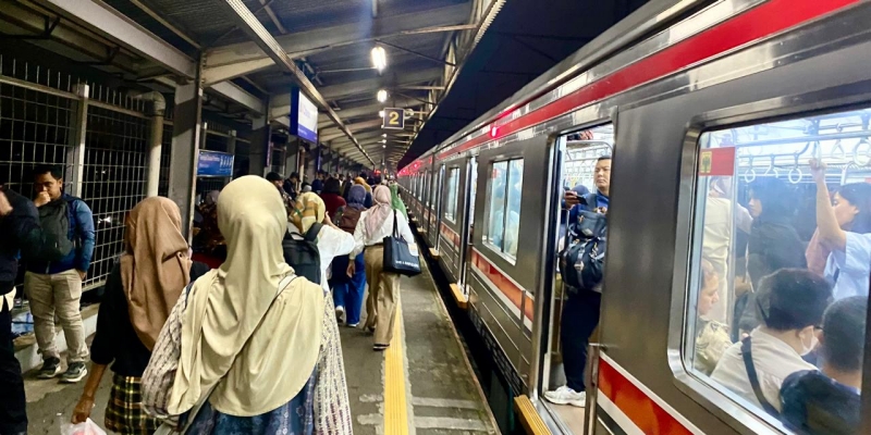 KAI Tolak Usulan Tambah Gerbong Khusus Perokok