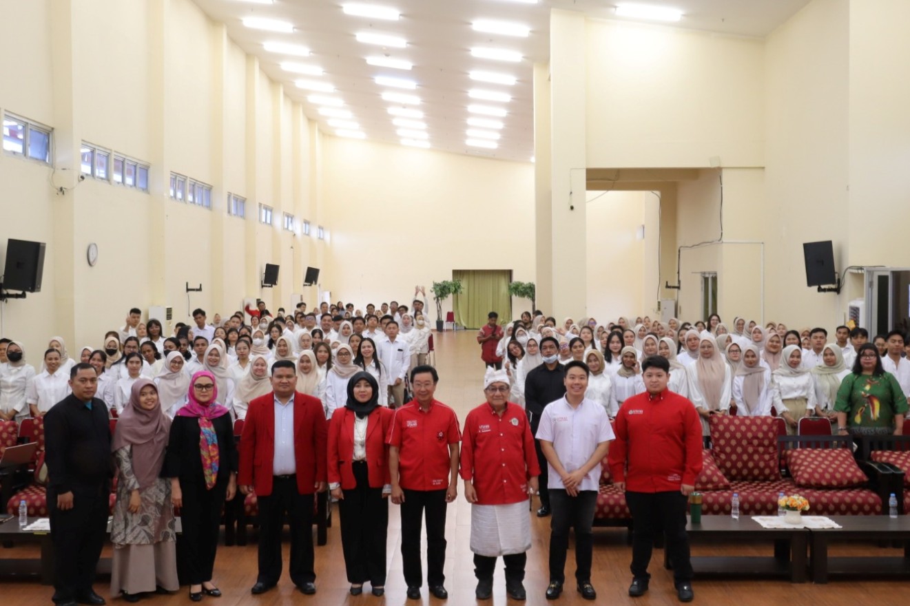 UTA'45 Cetak Apoteker Berdedikasi Tinggi