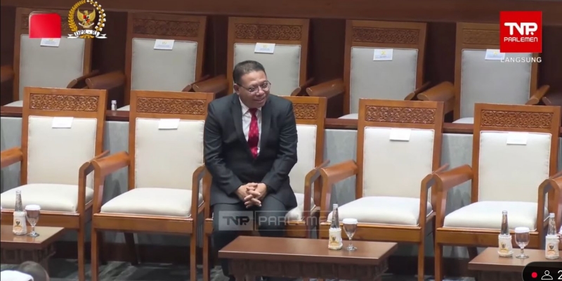 DPR Setuju Inosentius Samsul Jadi Hakim MK