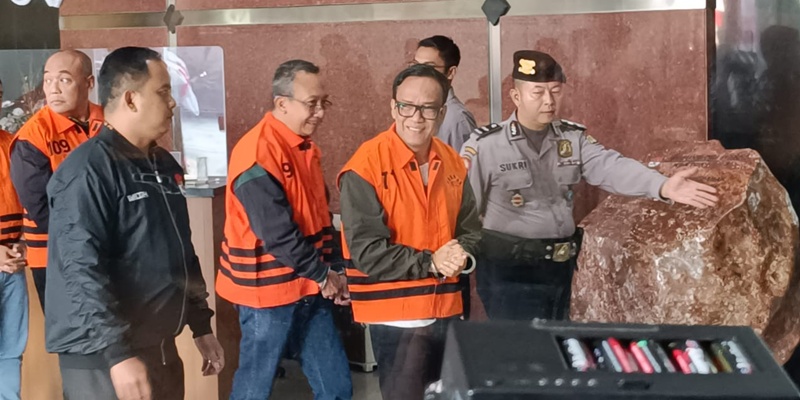 KPK Amankan 22 Kendaraan dan Uang Tunai Ratusan Juta di OTT Wamenaker Noel