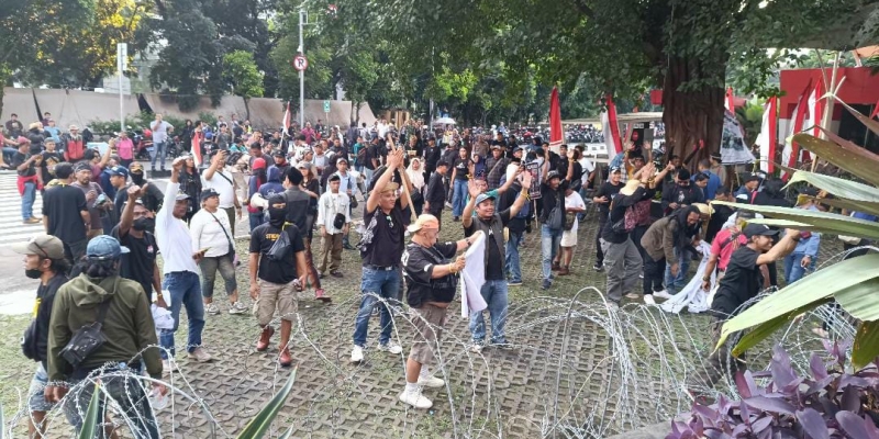 Demo Warga Pati Bubar Usai KPK Komitmen Usut Korupsi Bupati Sudewo