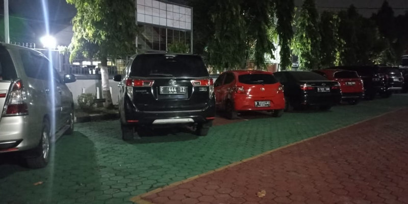 KPK Sita 15 Mobil Milik Satori Nasdem Hasil Korupsi Dana CSR