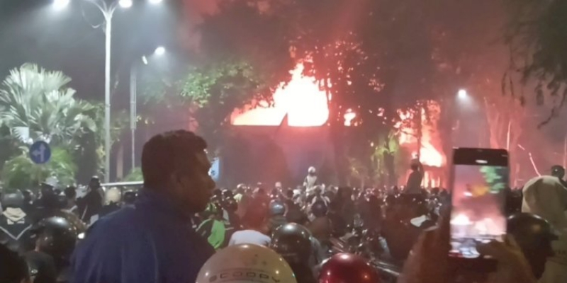 Pembakar Gedung Grahadi Lebih dari Satu, Sebagian Sudah Ditangkap