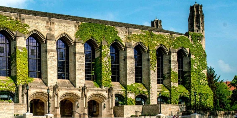 Presiden Universitas Northwestern Mundur Tertekan Kebijakan Pemerintah