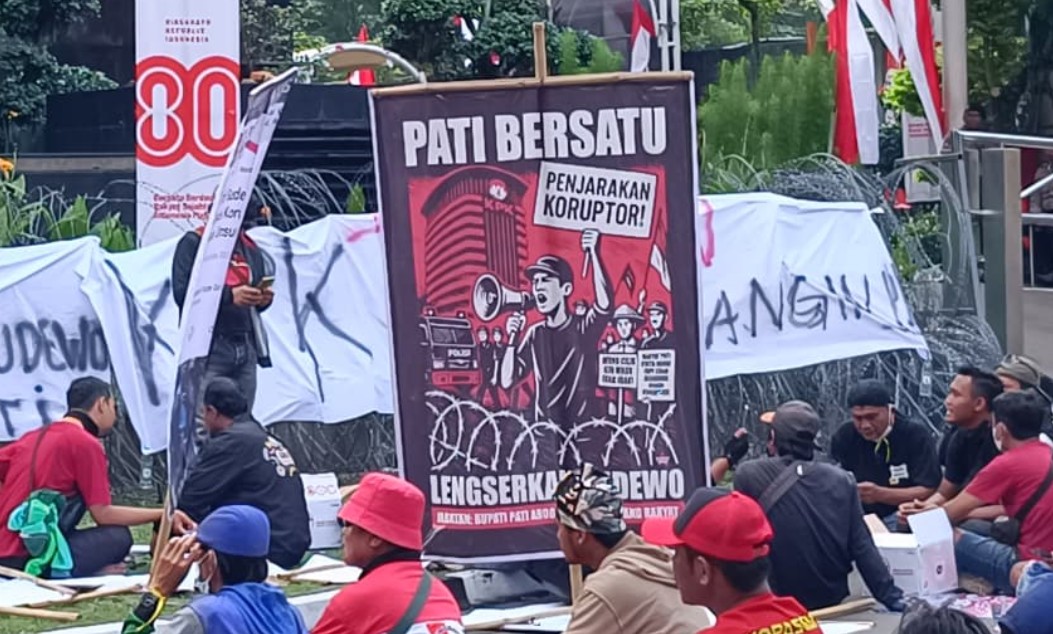 Warga Pati ke KPK: Mengapa Sudewo Masih Bebas Berkeliaran?