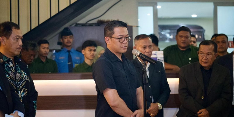 Menlu Sugiono Bakal Tanggung Biaya Pendidikan Anak-anak Mendiang Staf KBRI Lima