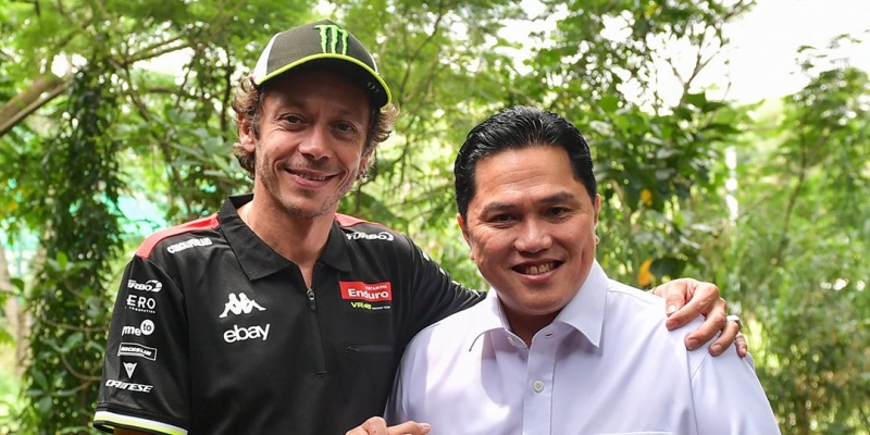 Legenda MotoGP Valentino Rossi Puji Potensi Pebalap Muda Indonesia