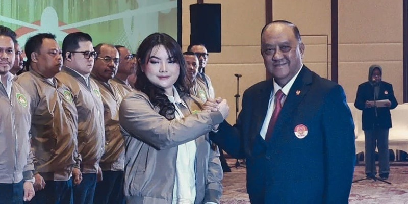 Presiden Asian Boxing Beri Selamat ke Hillary Lasut