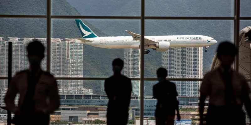Topan Super Ragasa Lumpuhkan Bandara Hong Kong Hingga 36 Jam