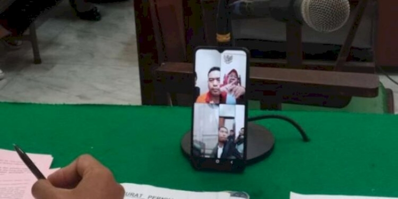 Empat Warga Pembakar Motor Polisi Divonis 2,5 Tahun Bui