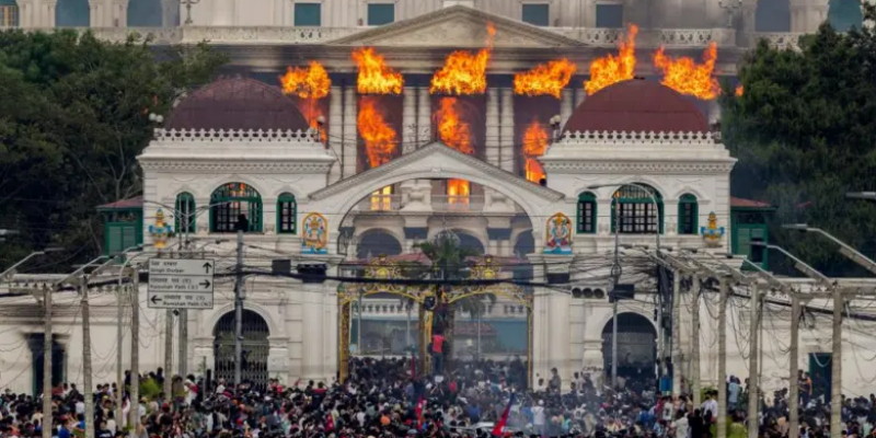 Nepal Berdarah: Belasan Tewas dalam Aksi Demo, Termasuk Istri Mantan PM Jhalanath Khanal