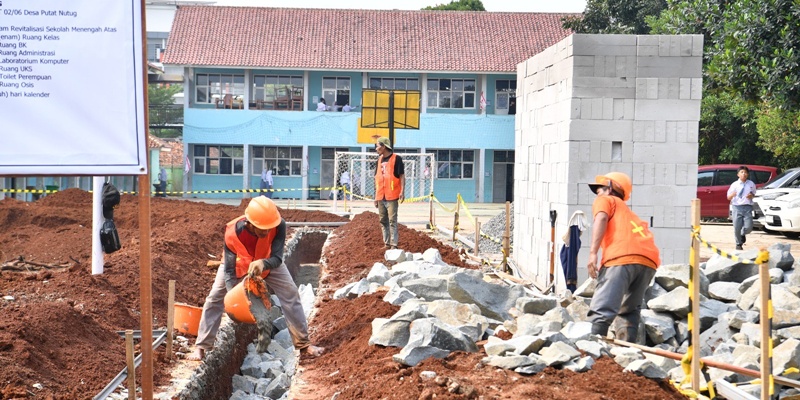 Revitalisasi Sekolah: Derap Nyata Perbaikan Pendidikan