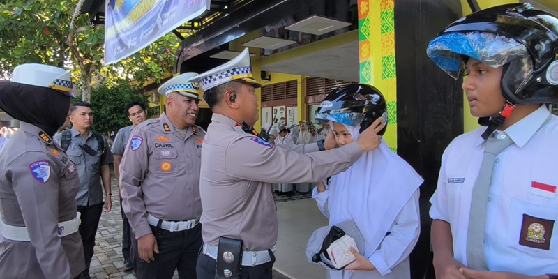 Program Police Goes To School Bergema di Pekanbaru