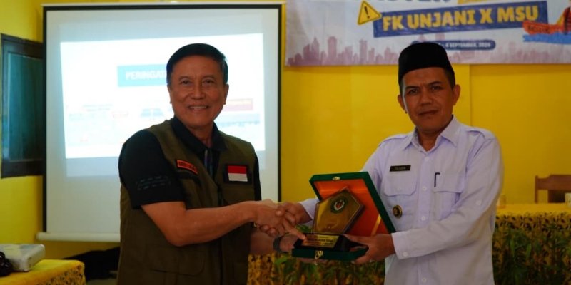 Mahasiswa Unjani dan MSU Malaysia Bina Kader Desa Cikole Bahas Mitigasi Bencana