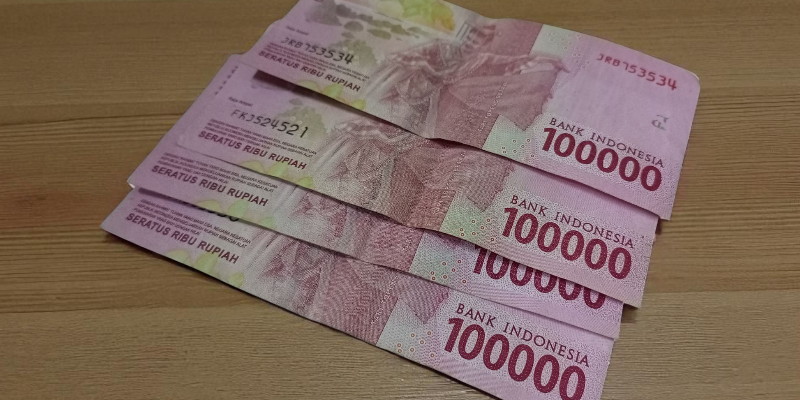 Ketidakpastian Rencana Belanja Pemerintah jadi Penyebab Anjloknya Rupiah