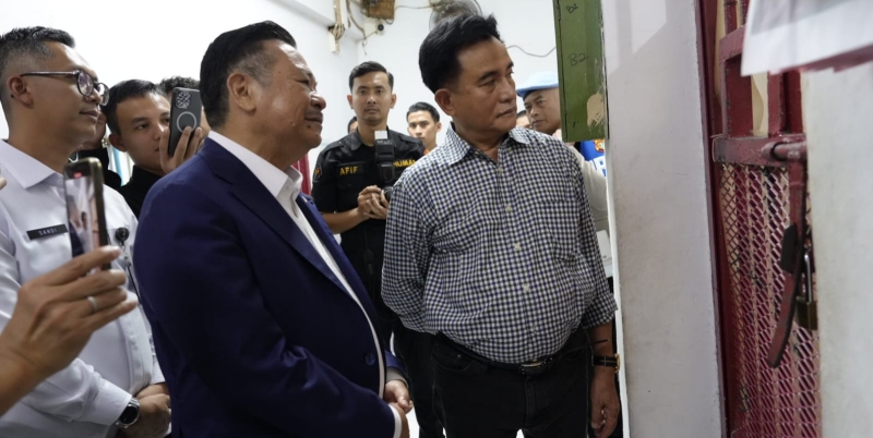 Yusril: Institusi Tak Bisa Laporkan Pencemaran Nama Baik