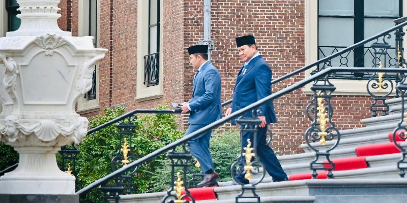 Seskab Teddy: Prabowo Boyong Investasi Rp380 Triliun dari Lawatan Empat Negara