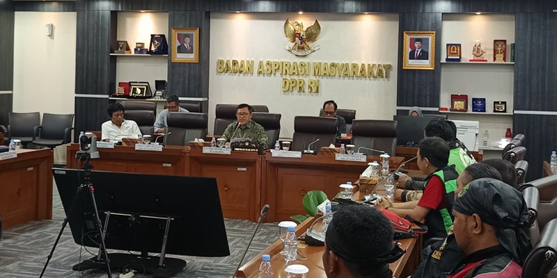 Perwakilan Ojol Lagi-lagi Ngadu ke DPR soal Potongan Aplikator 10 Persen