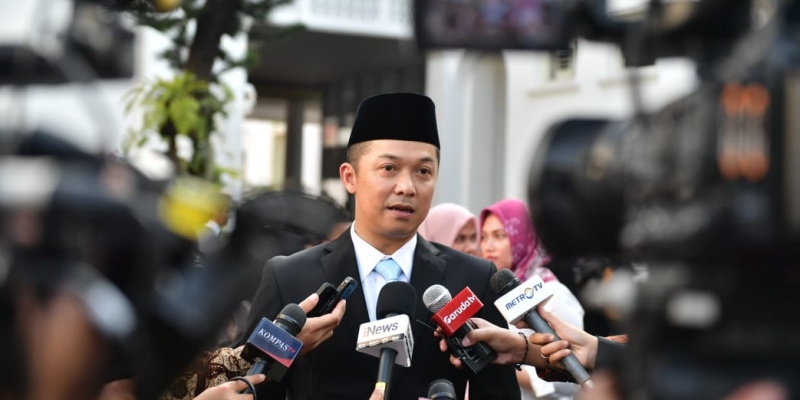 Kiprah Taufik Hidayat dari Lapangan Bulu Tangkis ke Kursi Kabinet