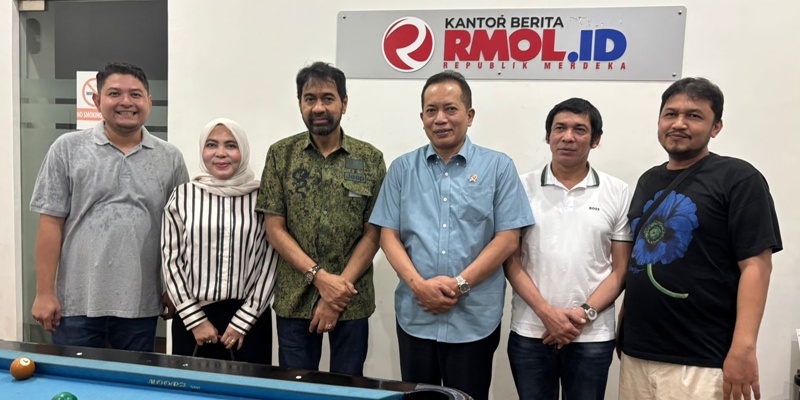 Menteri Koperasi Ferry Juliantono, Gubernur Aceh Muzakir Manaf dan pimpinan RMOL di Kantor Berita Ekonomi dan Politik RMOL, Jalan Hasanuddin 45, Melawai, Jakarta Selatan, Minggu, 14 September 2025. (Foto: Dokumentasi RMOL)