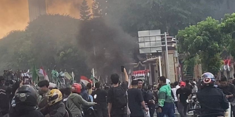 Problem Diakronis Bangsa