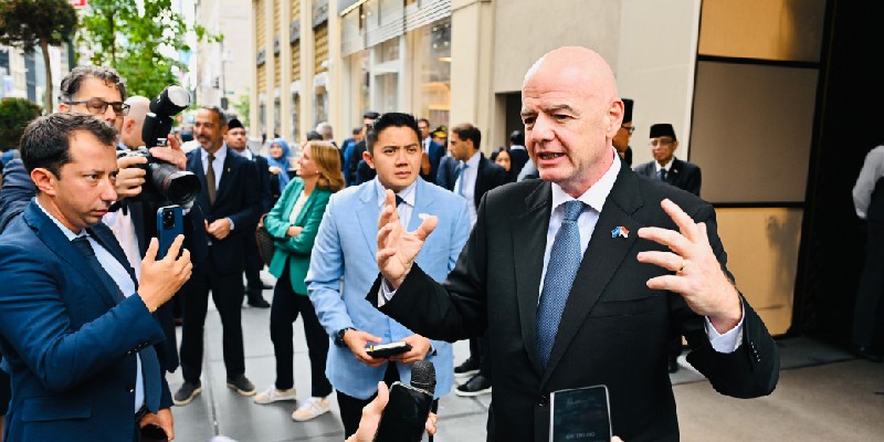 Presiden FIFA Tak Keberatan Erick Thohir Rangkap Jabatan