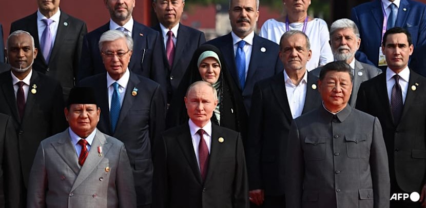 Hadiri Parade Militer Tiongkok, Prabowo Foto Samping Putin dan Xi Jinping