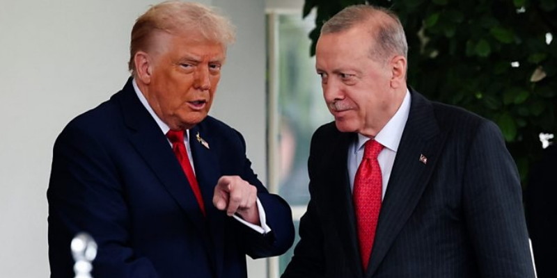 Trump Cabut Pernyataan Rusia Macan Kertas