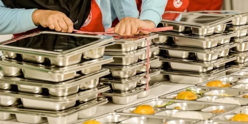 Rantai Pasok MBG Perlu Diaudit Imbas Temuan Lemak Babi pada Food Tray